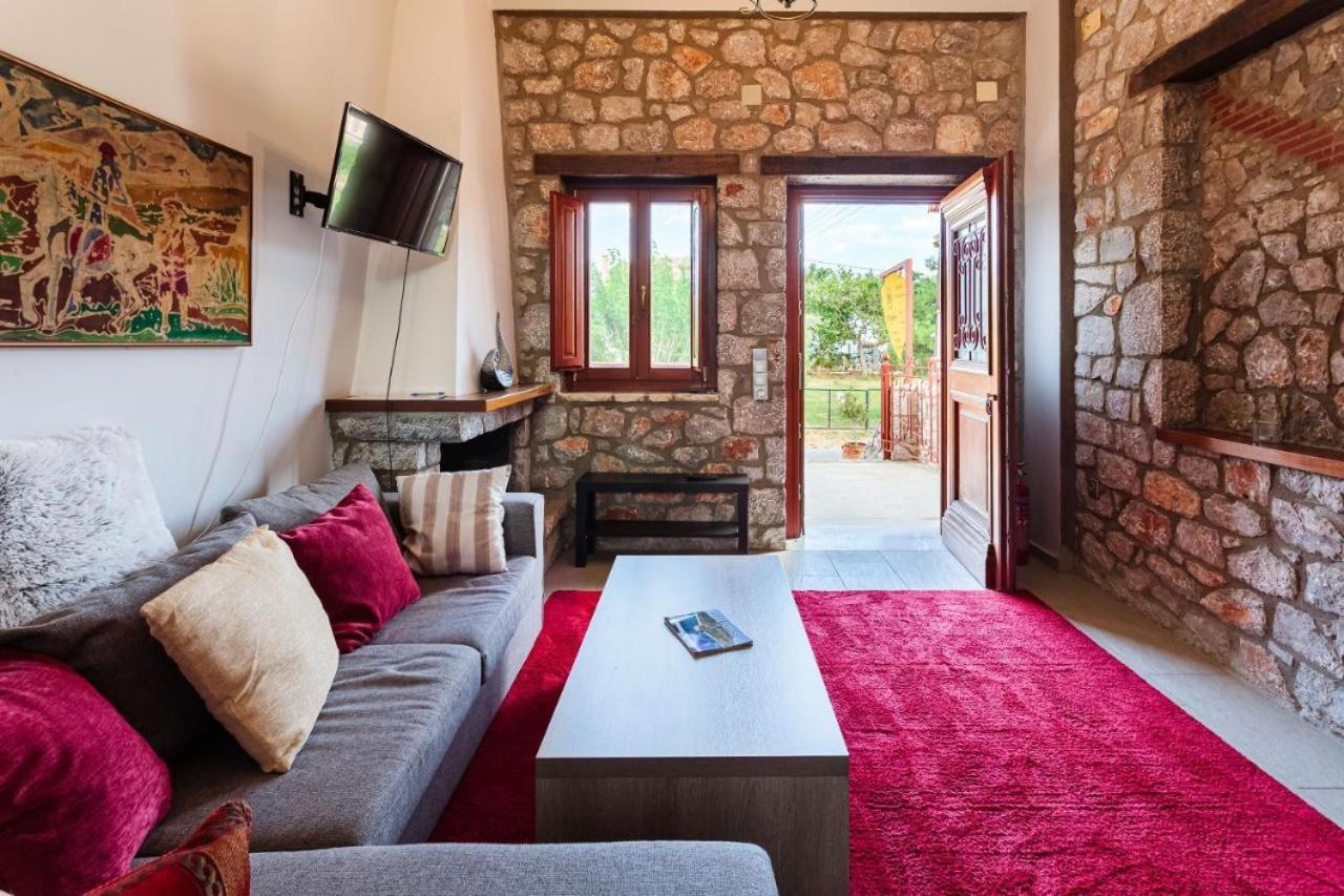 Parálion Ástros Stone Villas Dukes מראה חיצוני תמונה